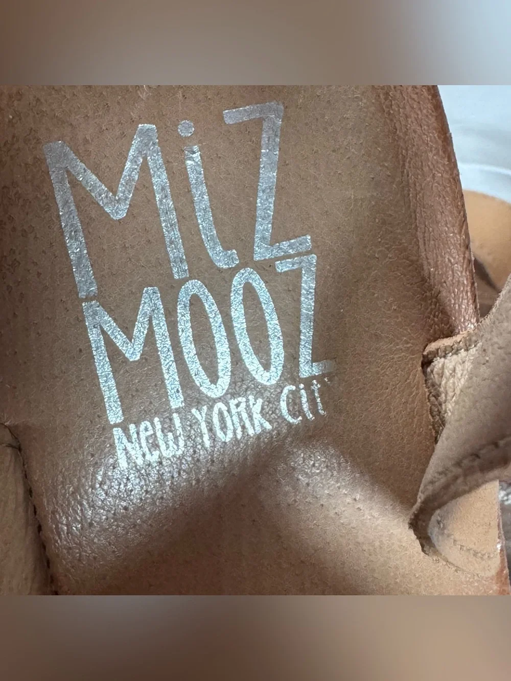 Miz Mooz Fifi Wheat Tan Leather Studded Ankle Strap Gladiator Sandals Size 10